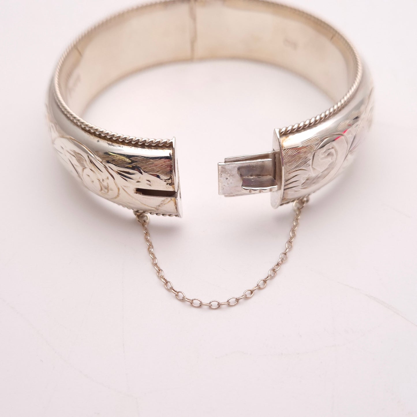 Sterling Silver Vintage Full Engraved Patterned Hinged Bangle