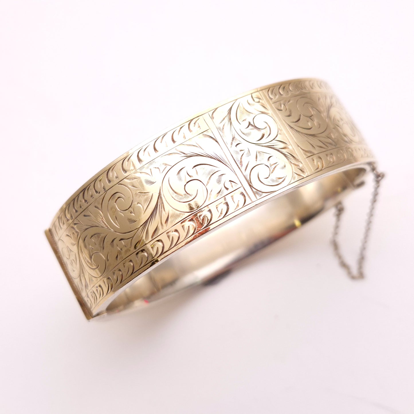Sterling Silver with 9ct Front Foliate Engraved Patterned Hinged Bangle