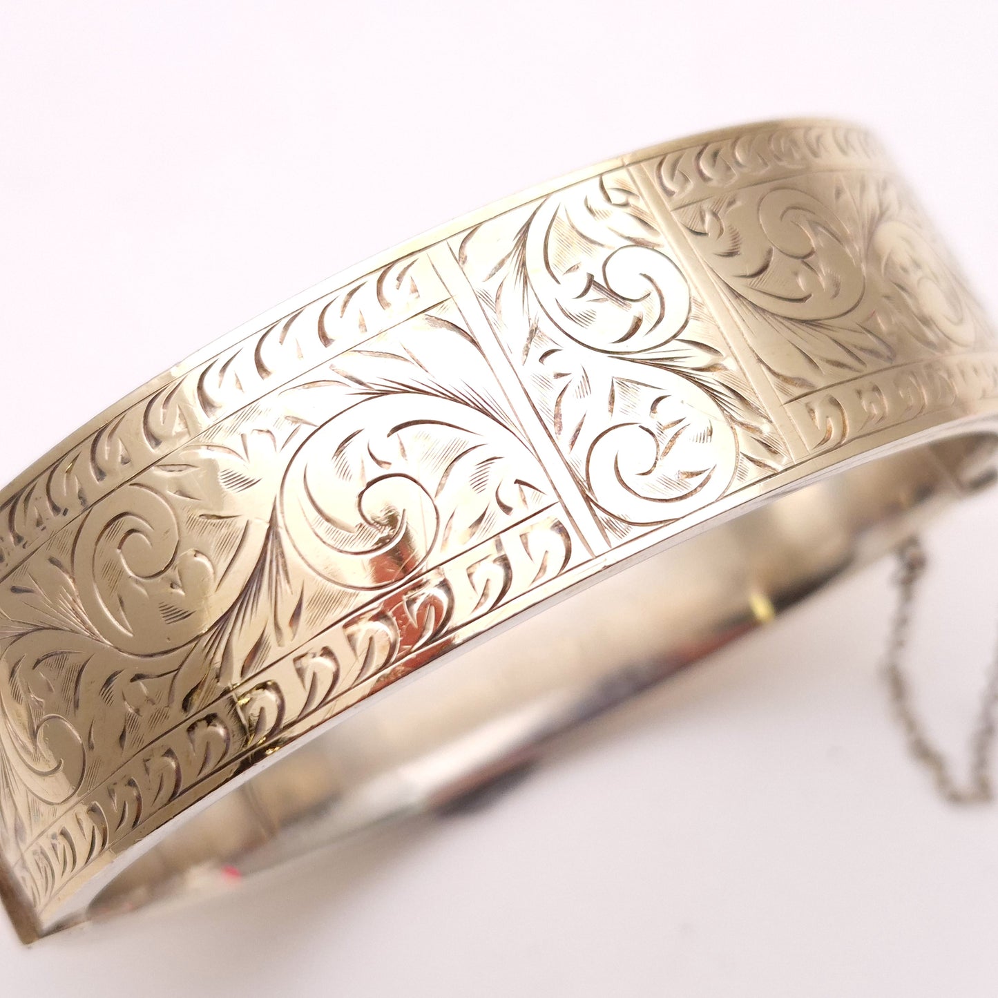 Sterling Silver with 9ct Front Foliate Engraved Patterned Hinged Bangle