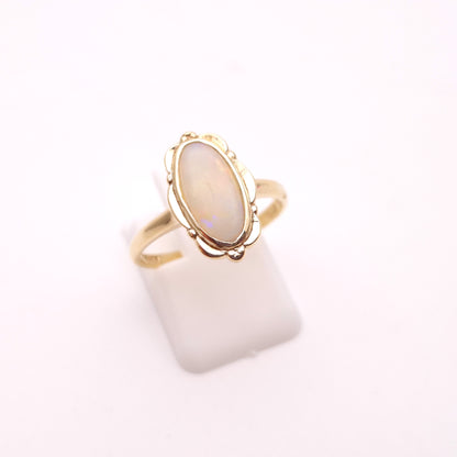 9ct Yellow Gold Vintage Opal Cabochon Solitaire Ring