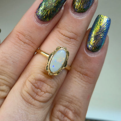 9ct Yellow Gold Vintage Opal Cabochon Solitaire Ring