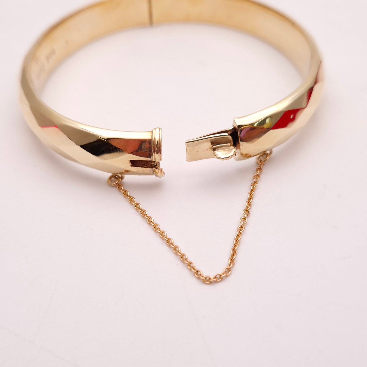 9ct Yellow Gold 1950's Diamond Chequer-Board Faceted Bangle