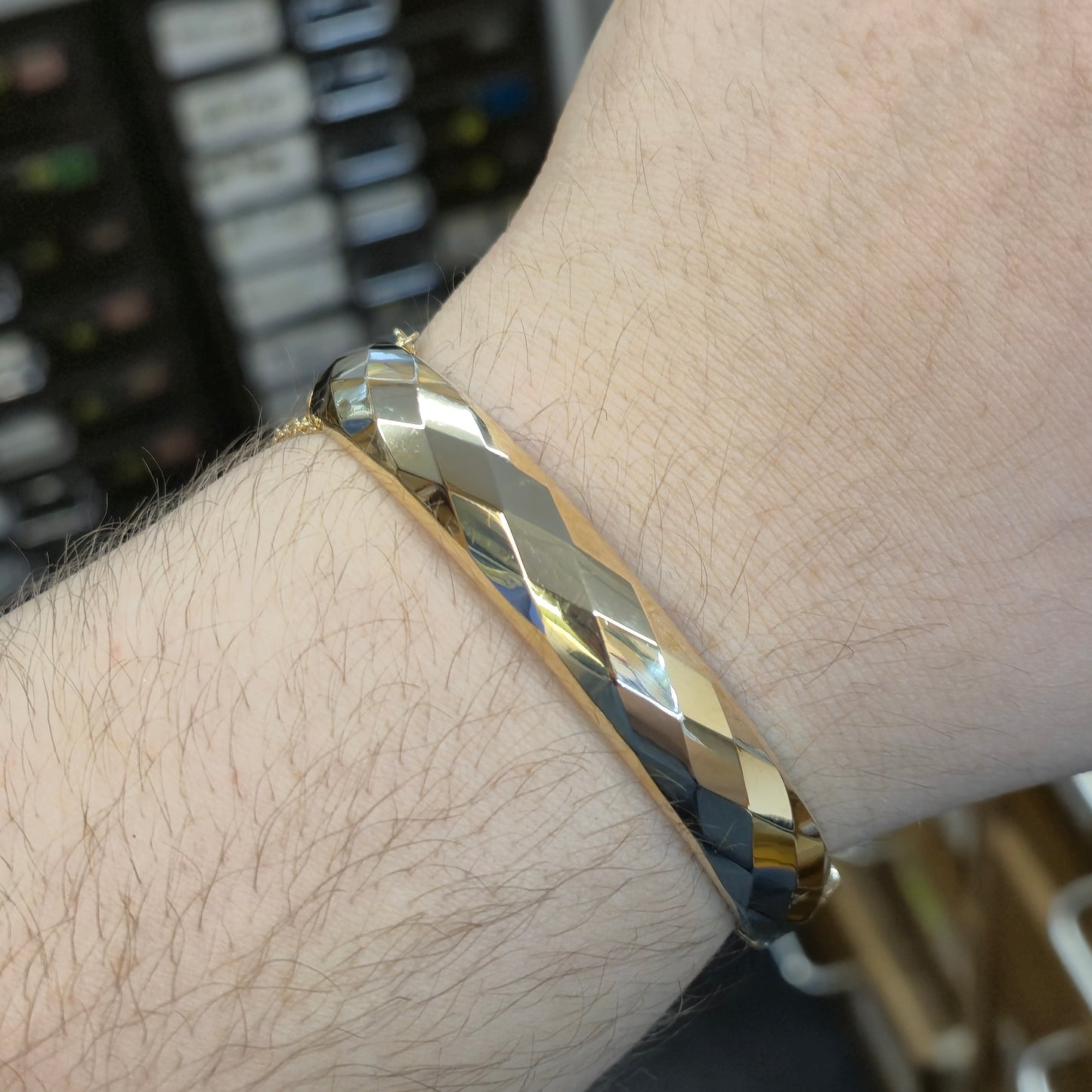9ct Yellow Gold 1950's Diamond Chequer-Board Faceted Bangle