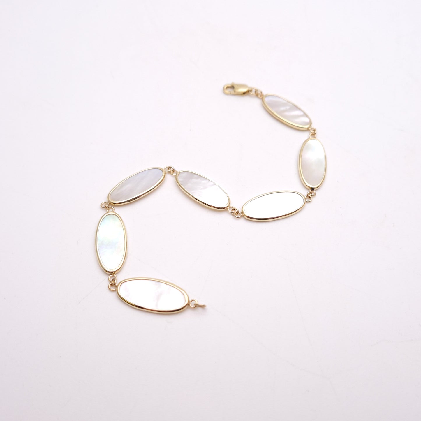 9ct Yellow Gold Mother Of Pearl Oval Panel Bracelet