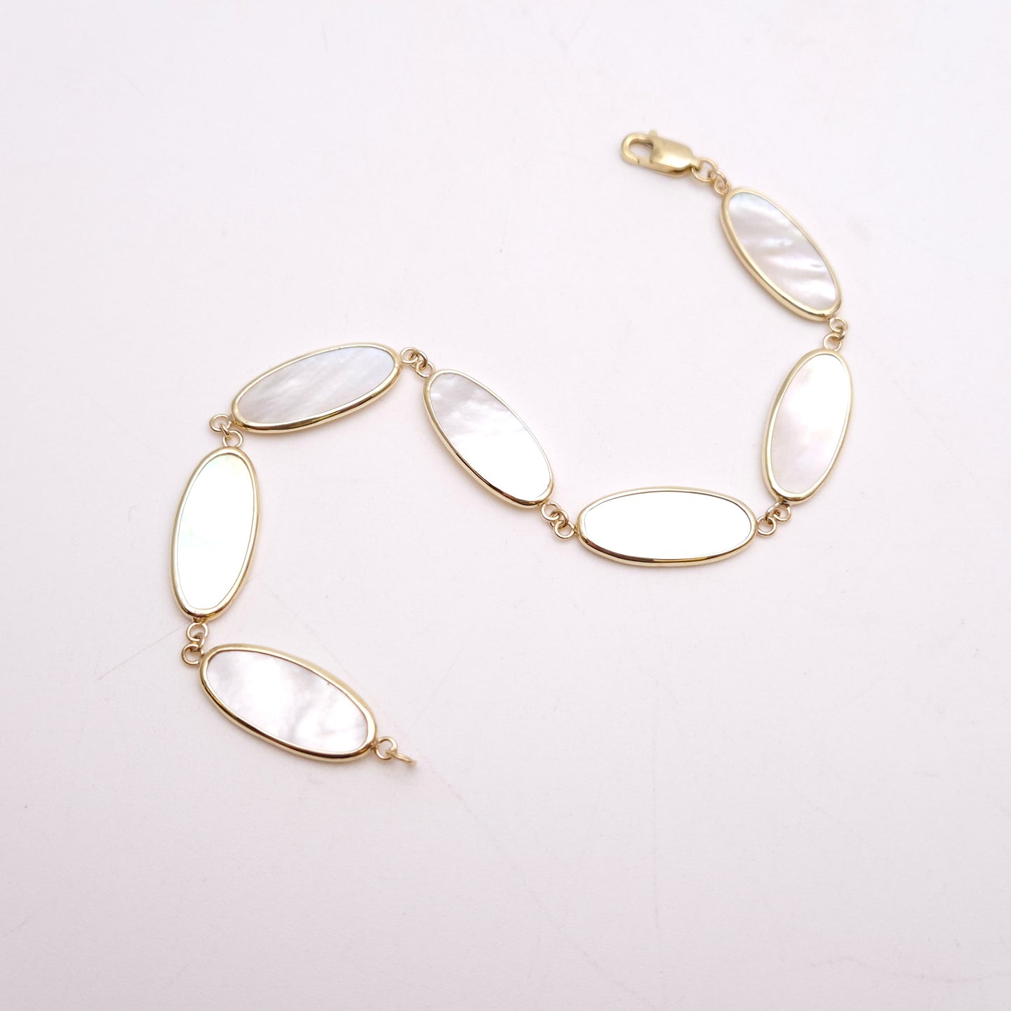 9ct Yellow Gold Mother Of Pearl Oval Panel Bracelet