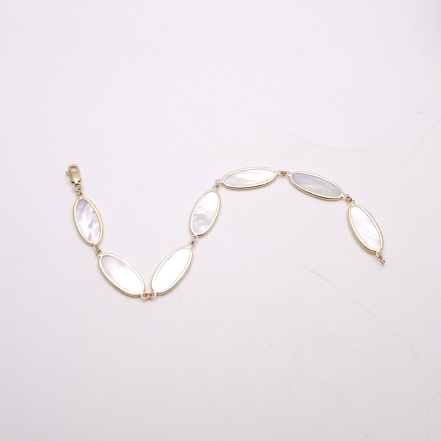 9ct Yellow Gold Mother Of Pearl Oval Panel Bracelet