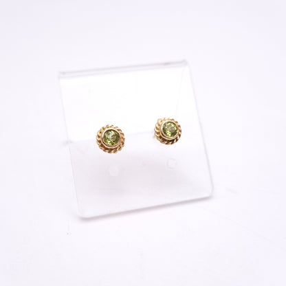9ct Yellow Gold Traditional Peridot Solitaire Braided Border Stud Earrings