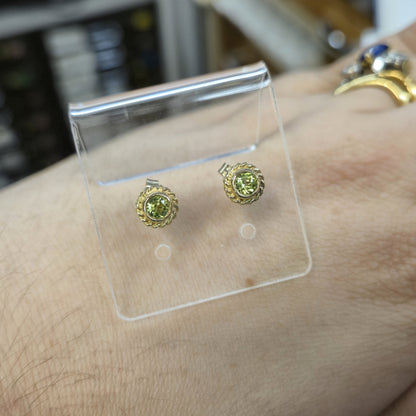9ct Yellow Gold Traditional Peridot Solitaire Braided Border Stud Earrings
