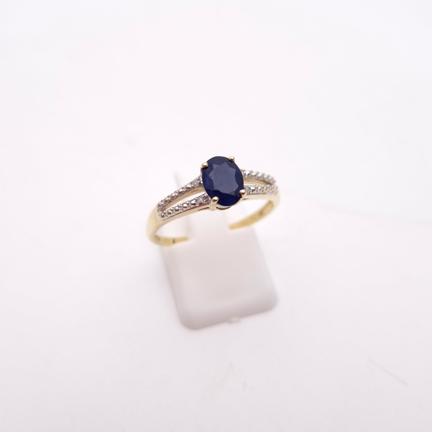 9ct Yellow Gold Sapphire and Diamond Split Shoulder Ring
