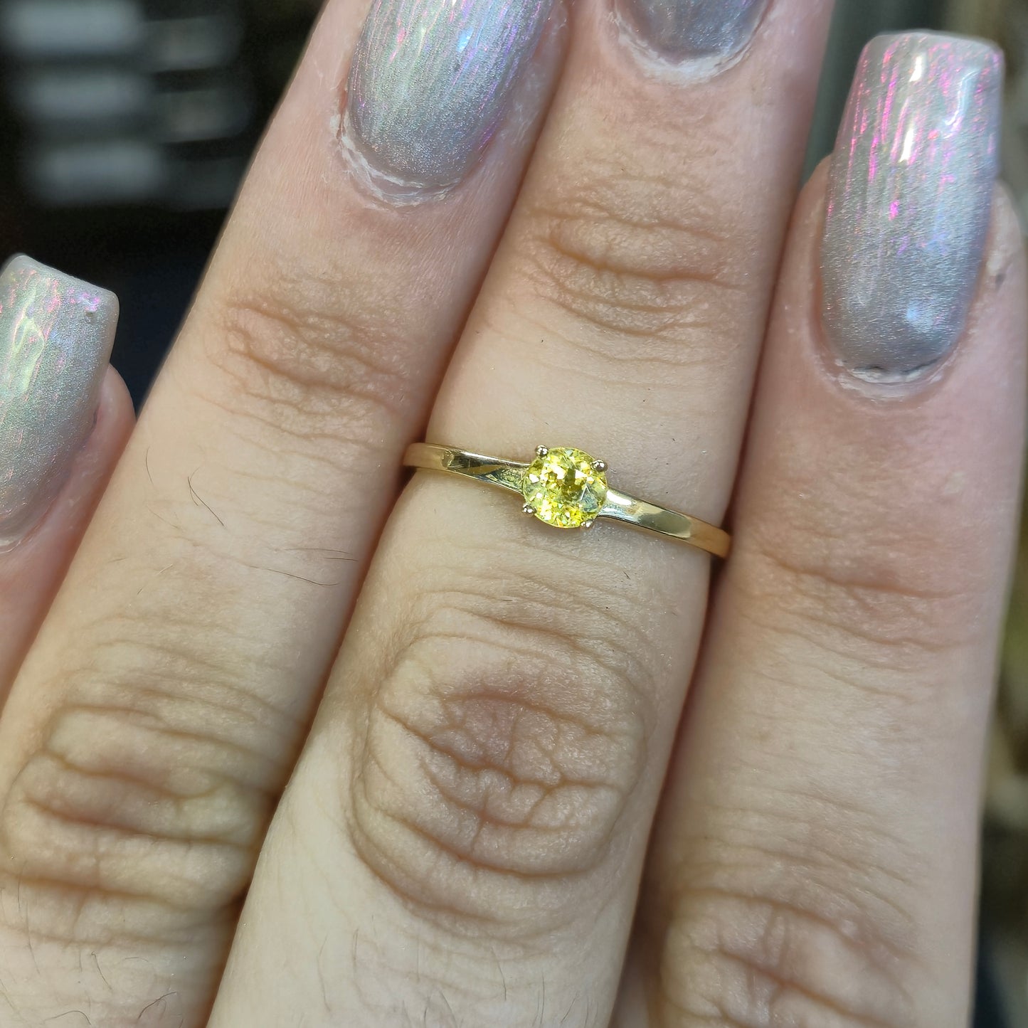 9ct Yellow Gold Round Green Stone Olivine Ring