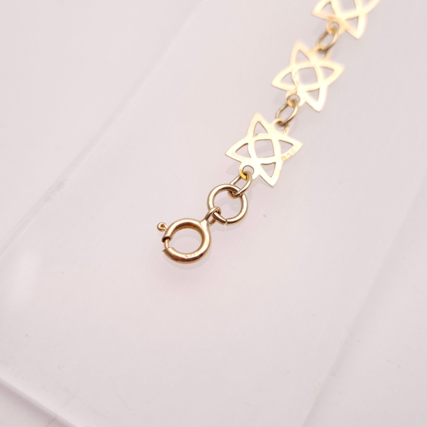 9ct Yellow Gold Open Cut Out Star Shaped link Bracelet