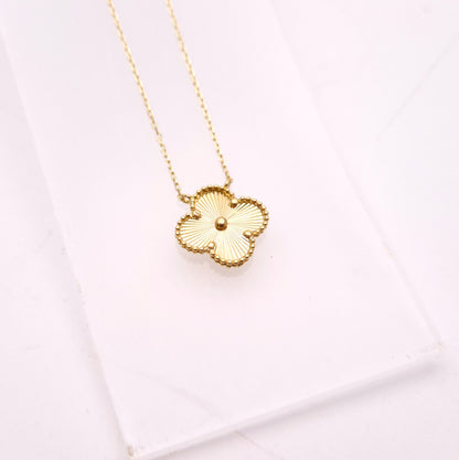 18ct Yellow Gold Van Cleef & Arpels Alhambra Dupe Single Motif Necklace