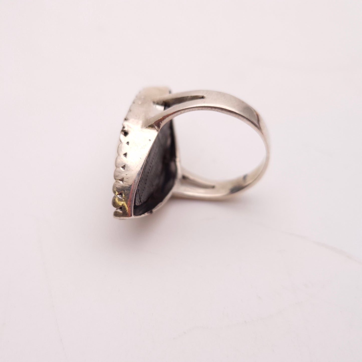 Sterling Silver Beaded Border Marquise Shape Locket / Poison Ring