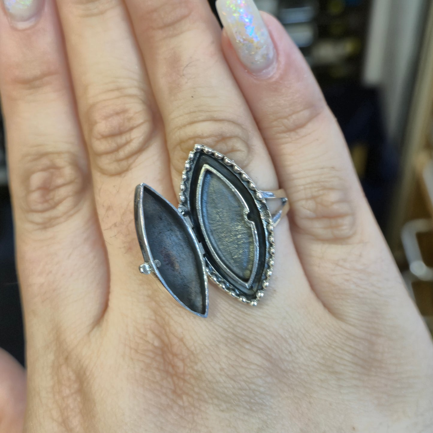 Sterling Silver Beaded Border Marquise Shape Locket / Poison Ring