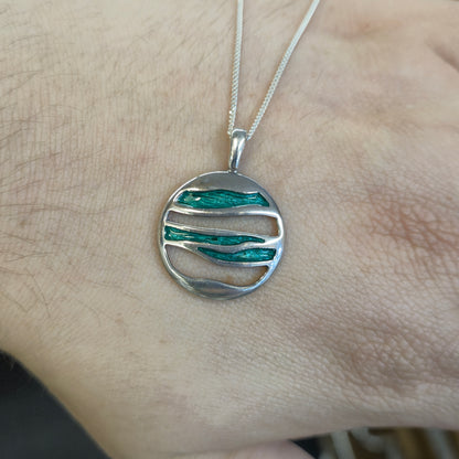 Sterling Silver Turquoise Enamel Abstract Circle Design Pendant & Chain Necklace