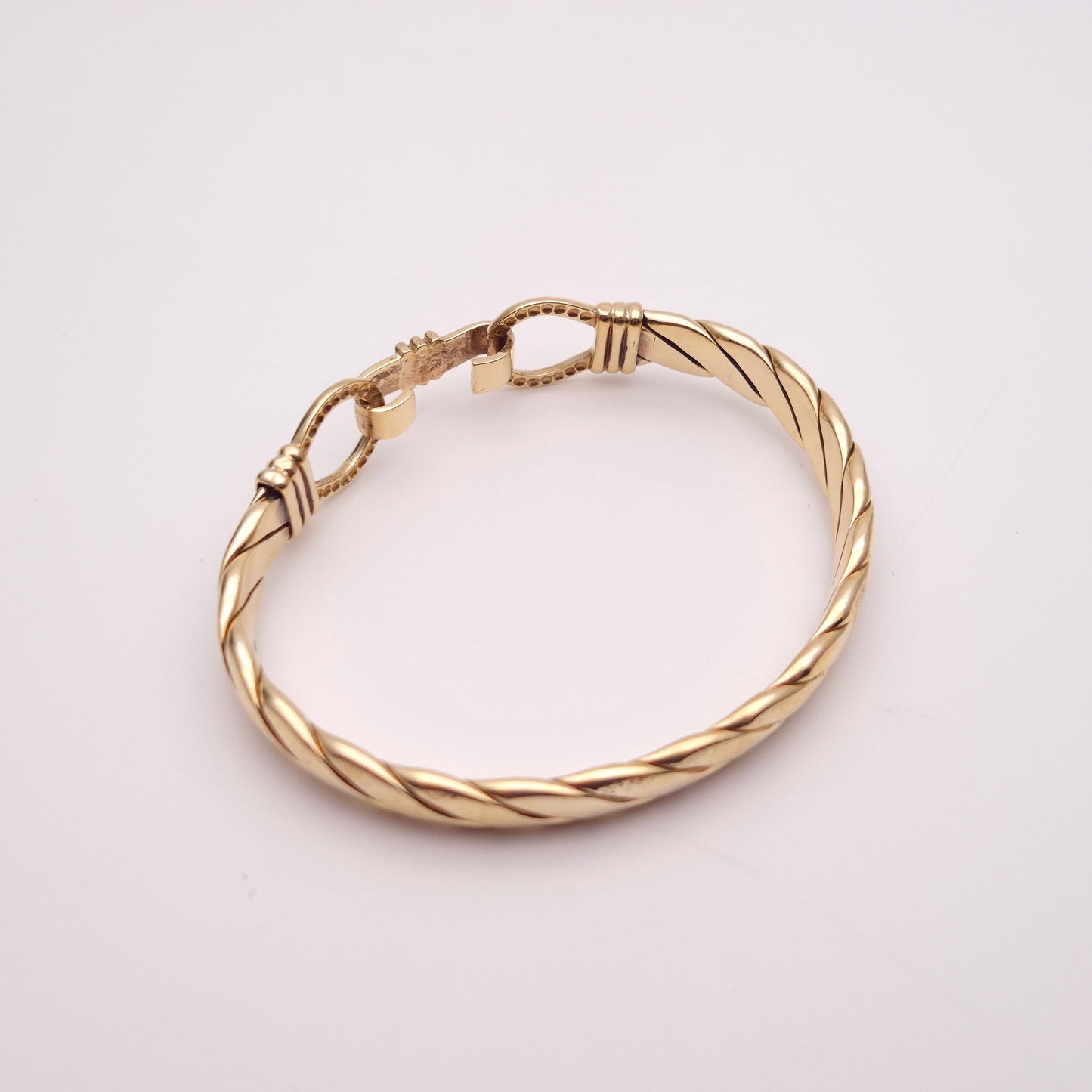 9ct Yellow Gold Heavyweight Extra Large Gents Double Loop Clasp Twist Bangle