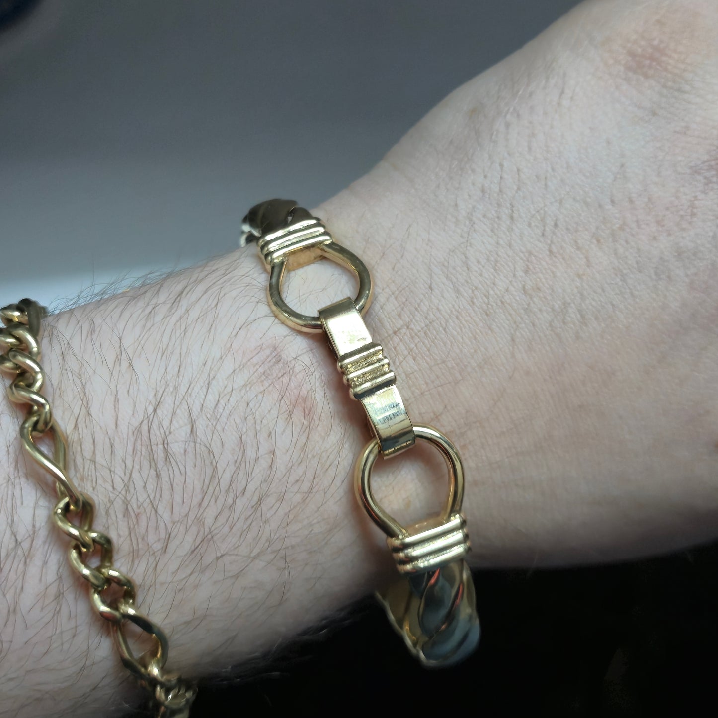 9ct Yellow Gold Heavyweight Extra Large Gents Double Loop Clasp Twist Bangle
