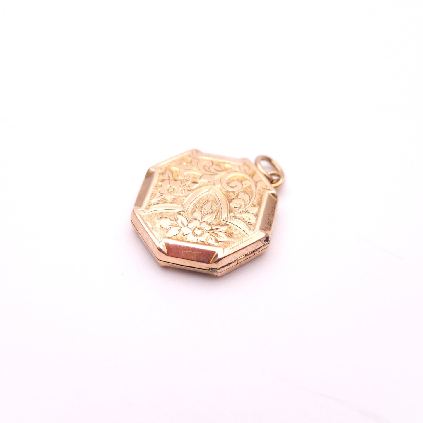 9ct Yellow Gold Back and Front Engraved Octagonal Locket Pendant