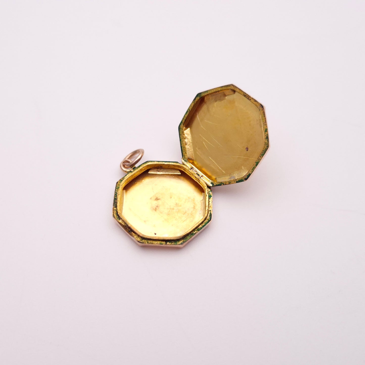 9ct Yellow Gold Back and Front Engraved Octagonal Locket Pendant