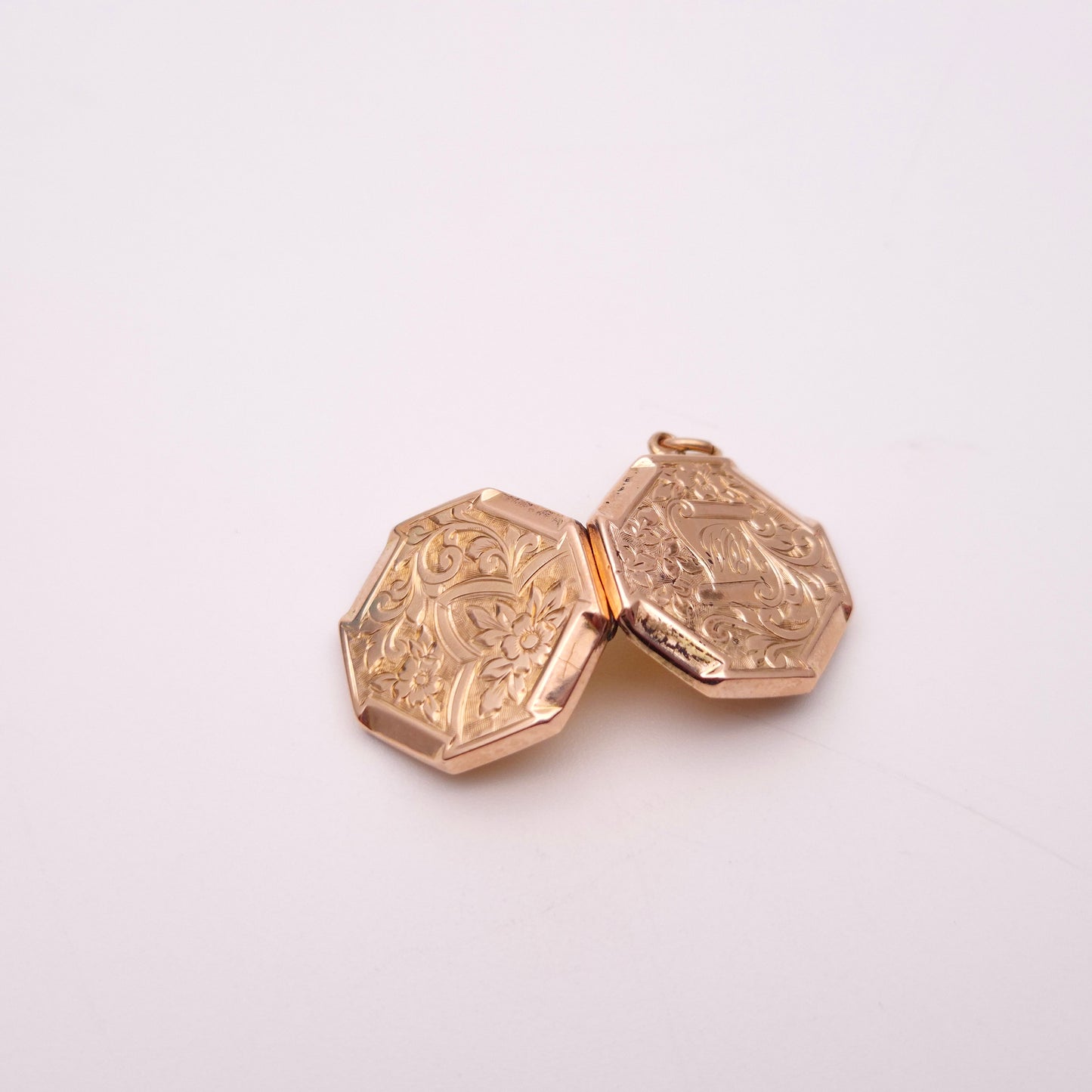 9ct Yellow Gold Back and Front Engraved Octagonal Locket Pendant