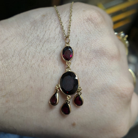 9ct Yellow Gold Vintage Five Stone Garnet Chandelier Pendant only