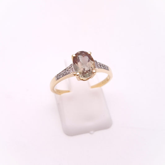 9ct Yellow Gold Oval Cut Scapolite and Diamond Shoulders Ring