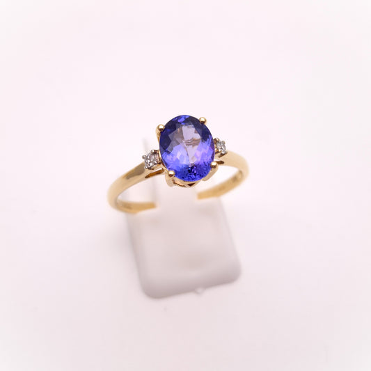 18ct Yellow Gold Oval Cut Tanzanite and Diamond Trilogy Ring