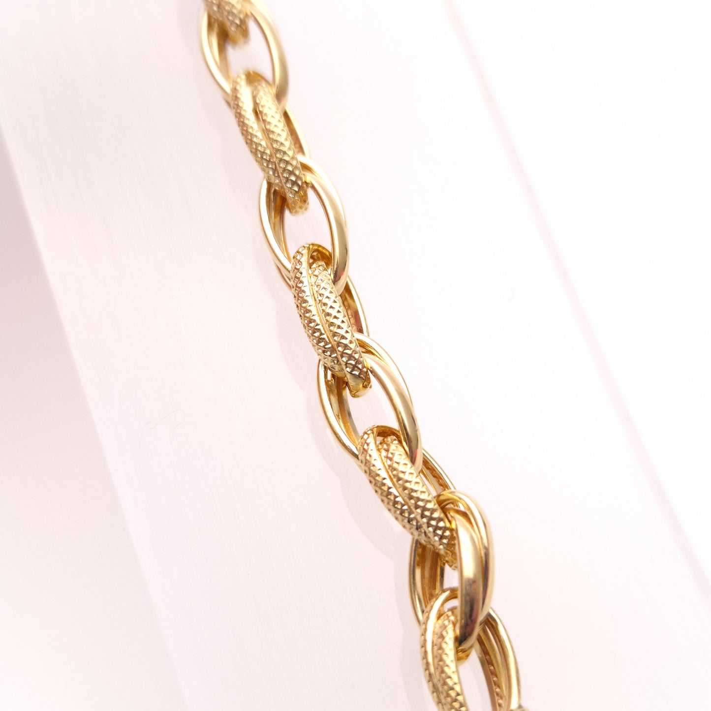 9ct Yellow Gold Double Link Mixed Texture Oval Belcher Bracelet