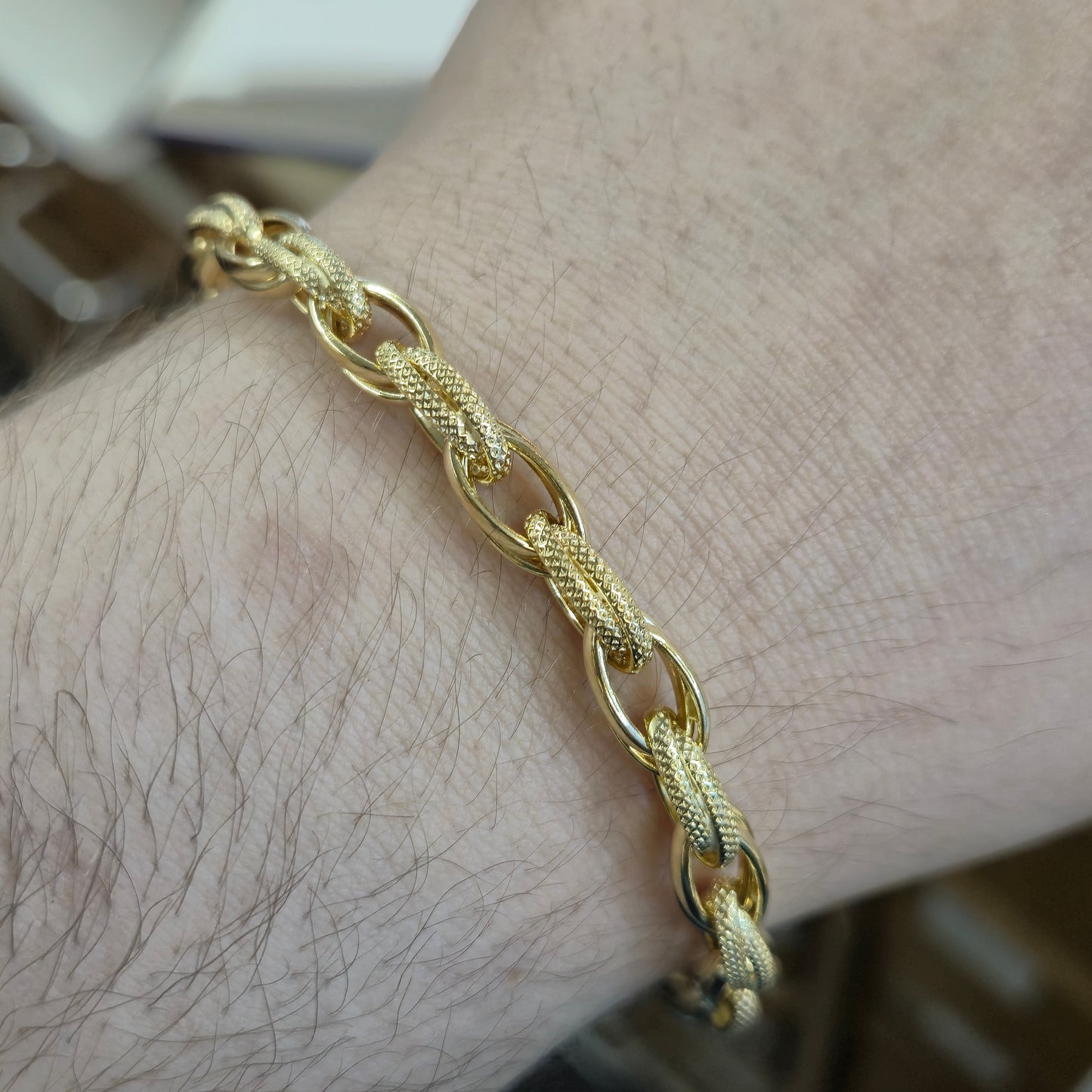 9ct Yellow Gold Double Link Mixed Texture Oval Belcher Bracelet