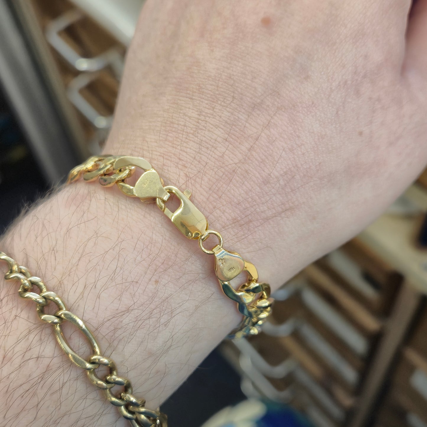 9ct Yellow Gold Chunky Hollow Link Gents Curb Bracelet