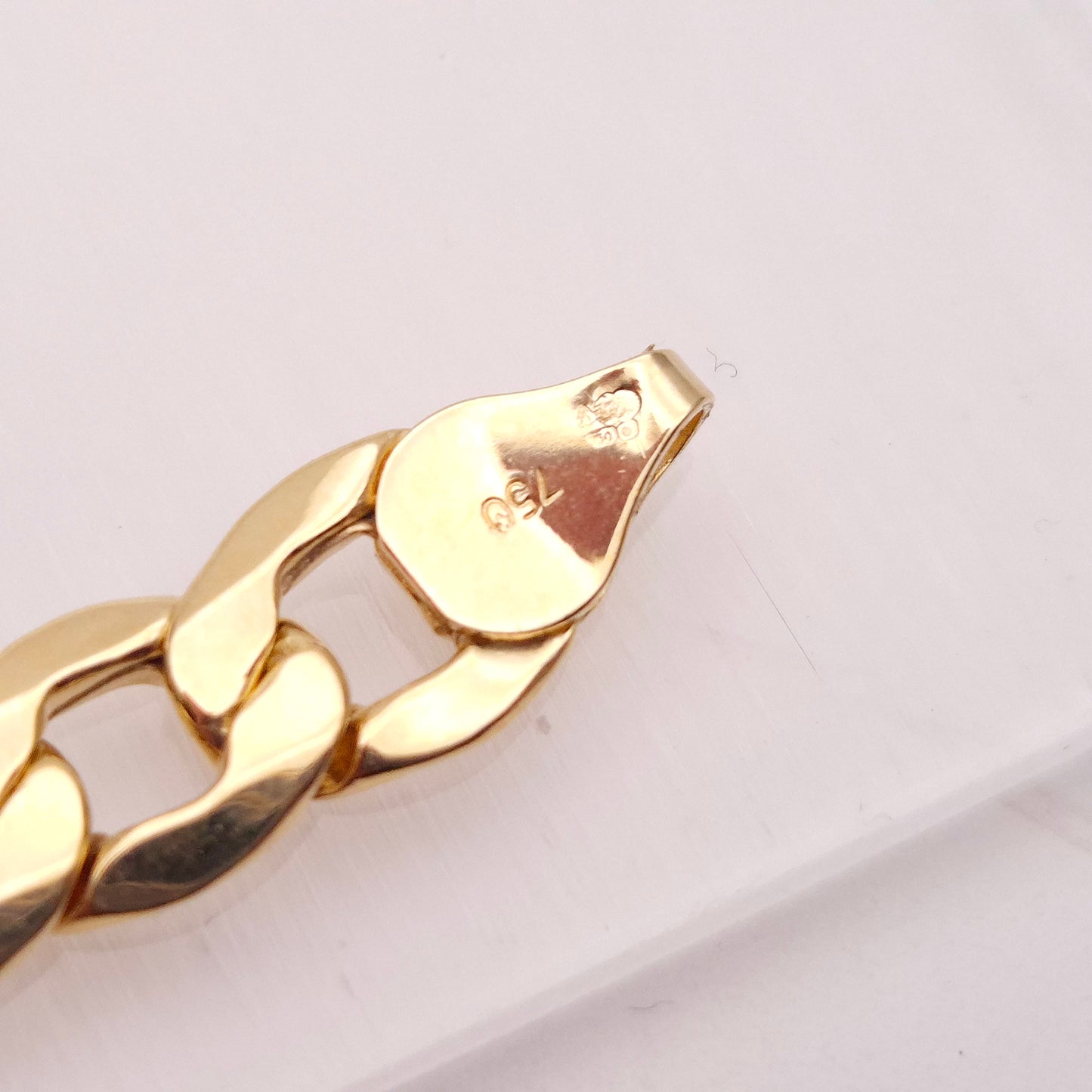 18ct Yellow Gold Flat Curb Hollow Link Long Bracelet