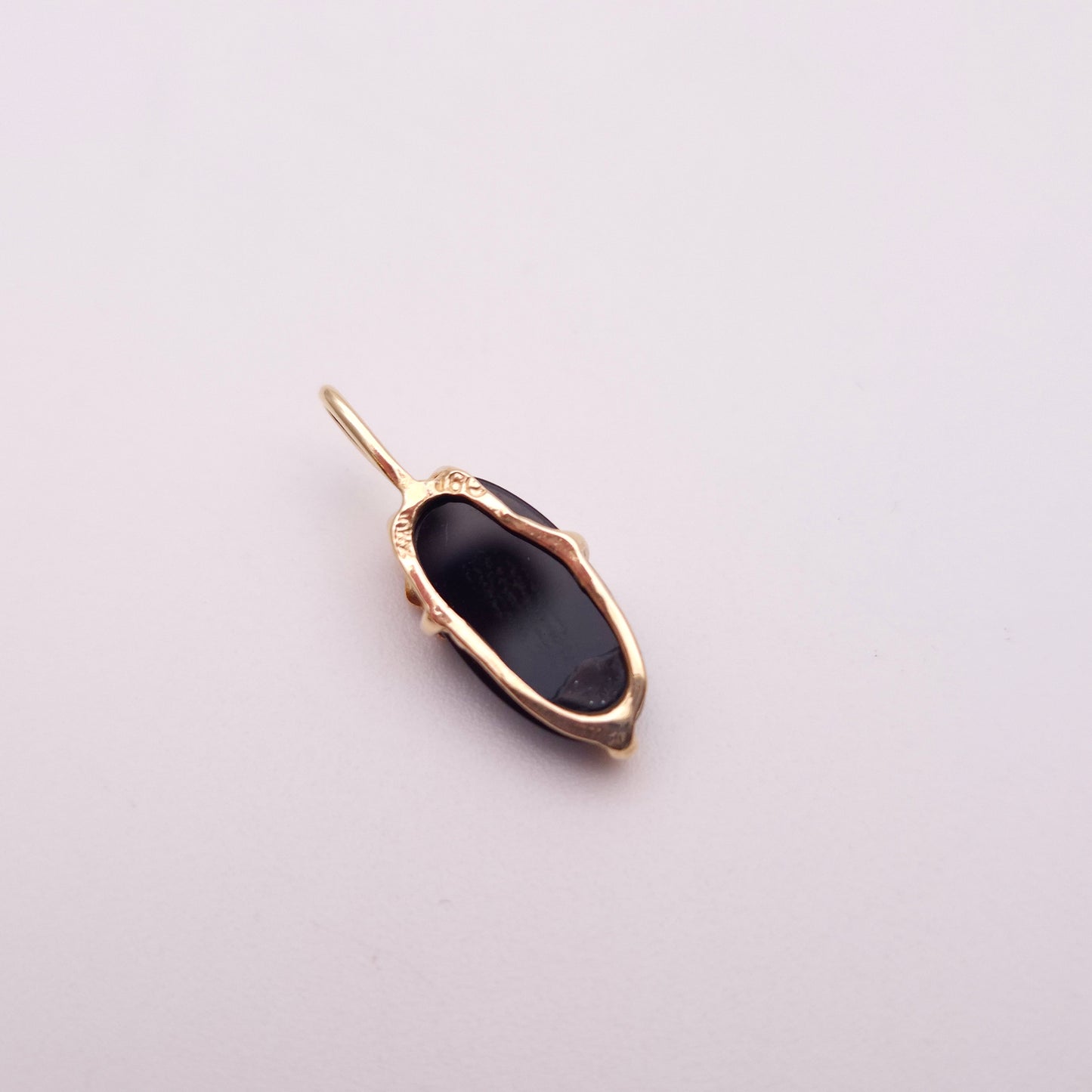 9ct Two-tone Yellow and Rose Gold Leaf Detail Oval Onyx Pendant