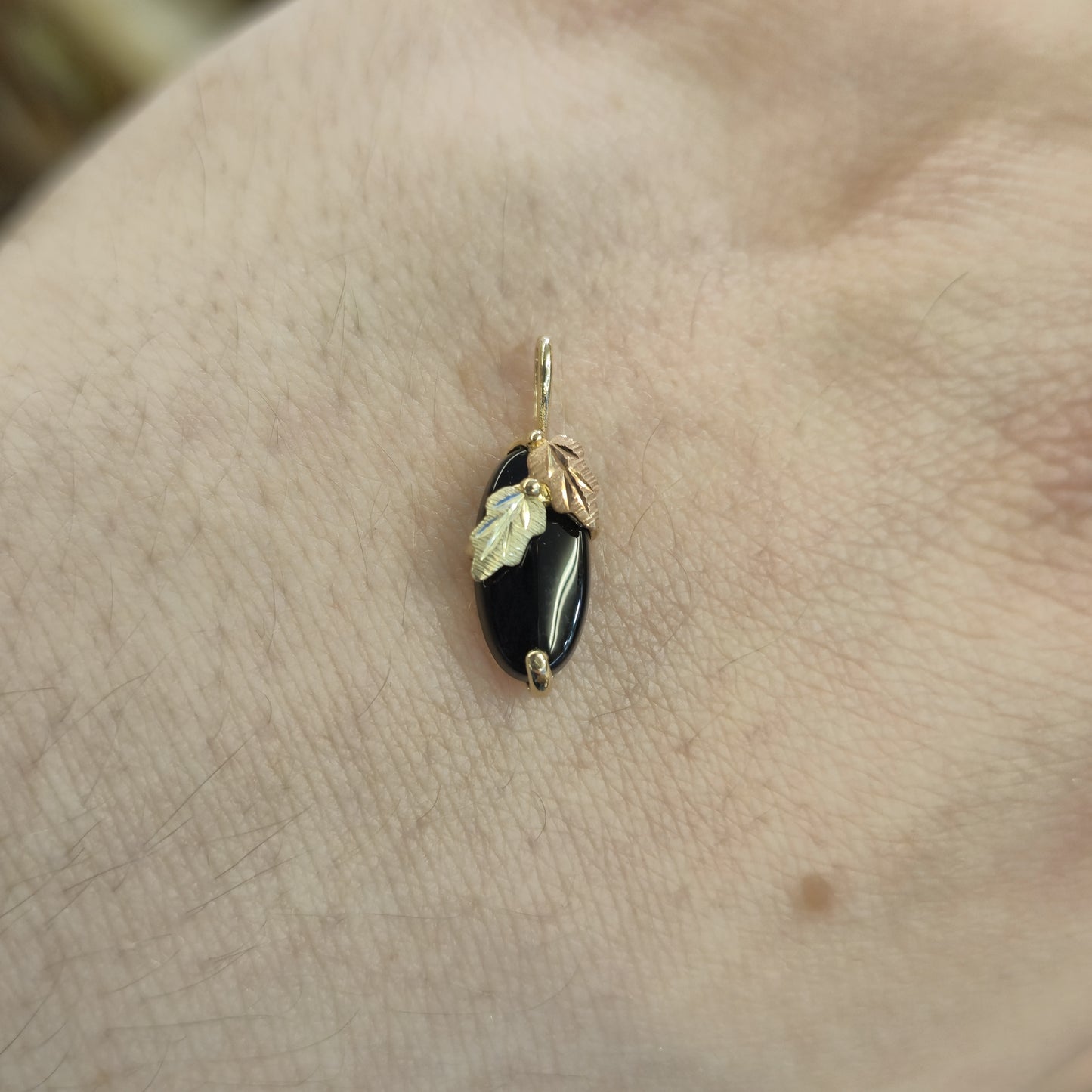 9ct Two-tone Yellow and Rose Gold Leaf Detail Oval Onyx Pendant
