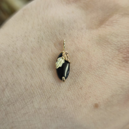 9ct Two-tone Yellow and Rose Gold Leaf Detail Oval Onyx Pendant