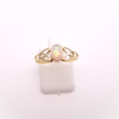 9ct Yellow Gold Celtic Cut-Out Openwork Opal Solitaire Ring