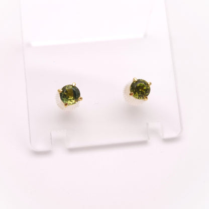 9ct Yellow Gold Round Cut Green Topaz Solitaire Stud Earrings