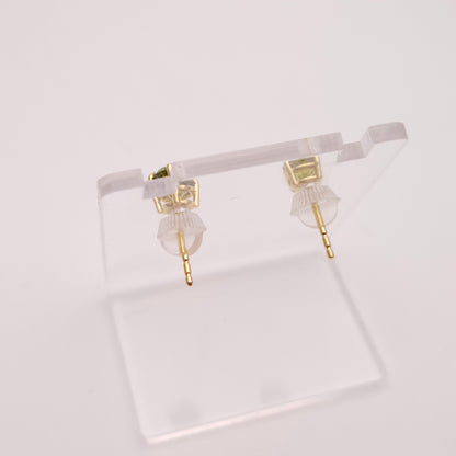 9ct Yellow Gold Round Cut Green Topaz Solitaire Stud Earrings