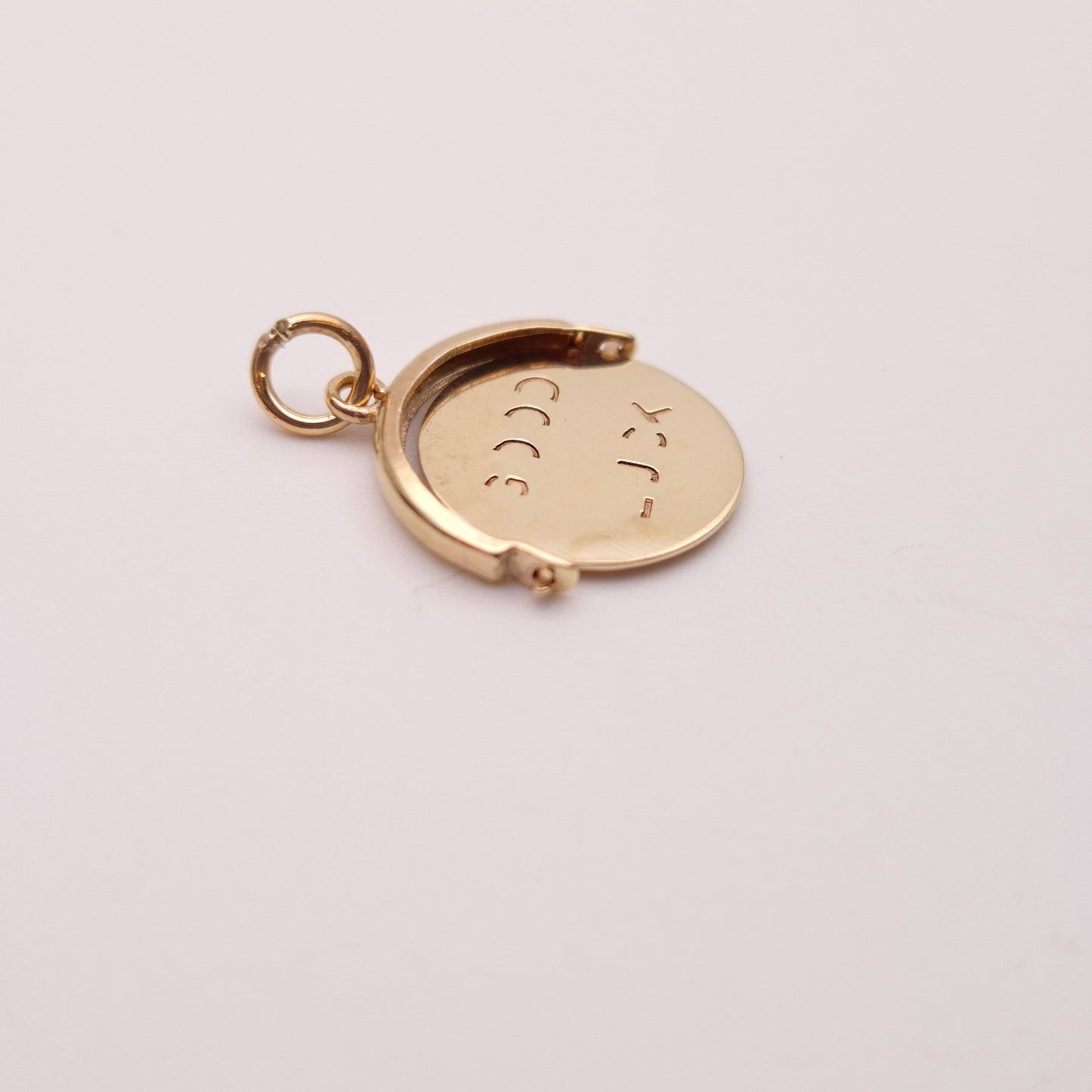 9ct Yellow Gold Traditional Good Luck Spinner Charm / Pendant