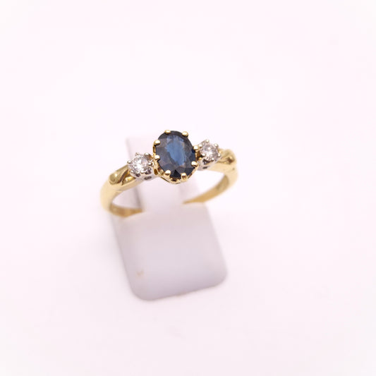 18ct Yellow Gold Vintage Oval Sapphire and Round Diamond Trilogy Ring