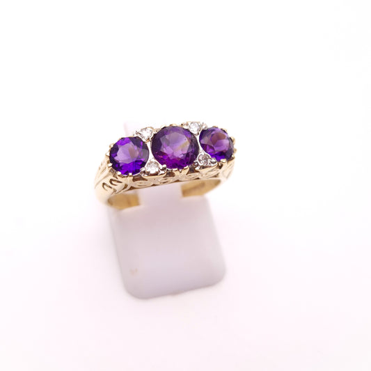9ct Yellow Gold Vintage Amethyst and Diamond Chunky Heavyweight Row / Boat Ring
