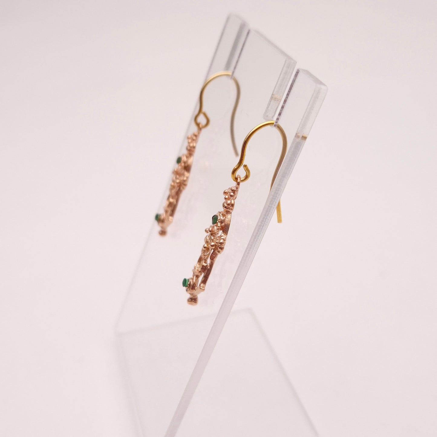 9ct Yellow gold Vintage Emerald Floral Cut out Drop Earrings