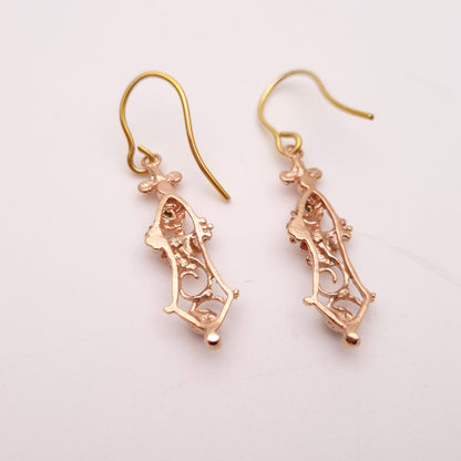 9ct Yellow gold Vintage Emerald Floral Cut out Drop Earrings