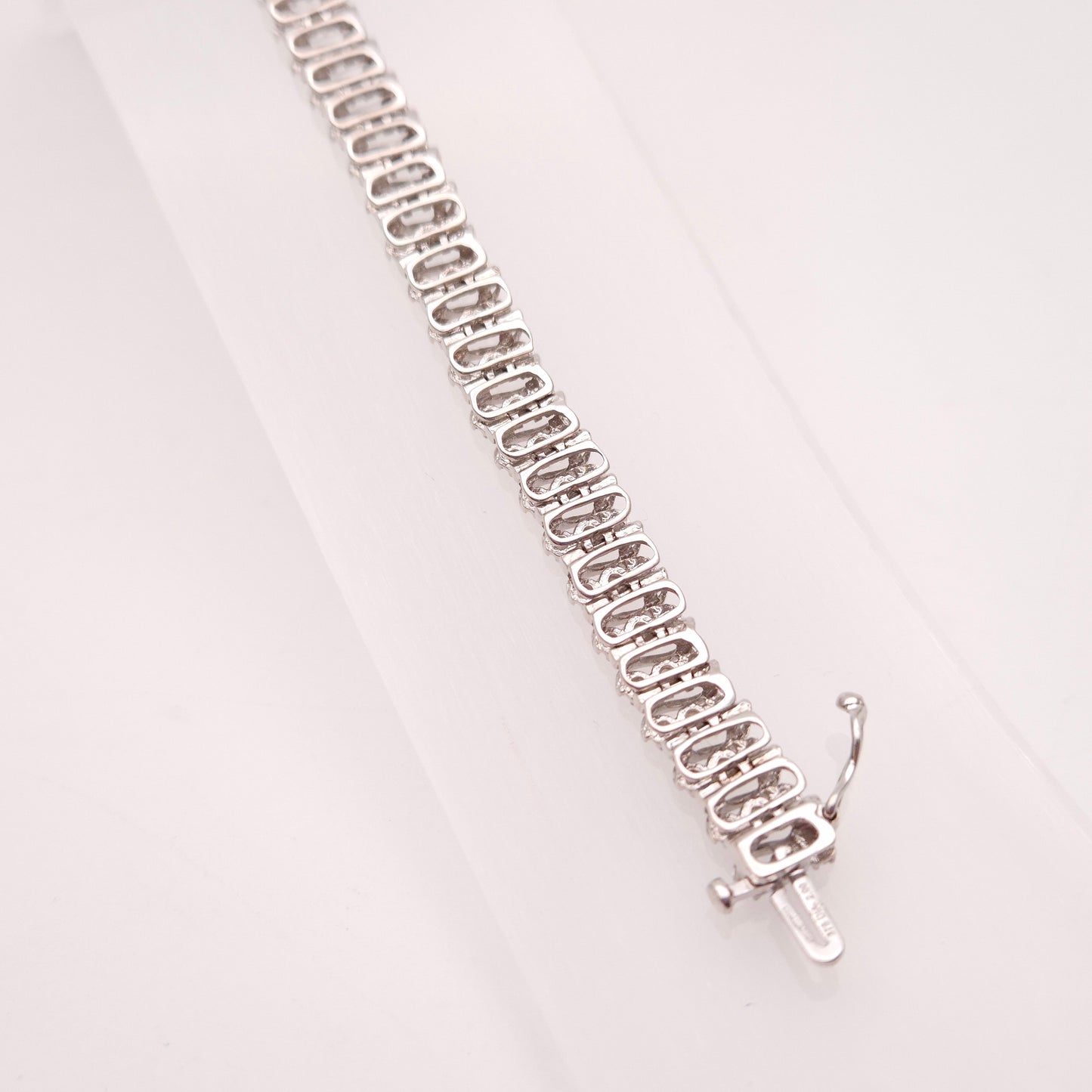 9ct White Gold Substantial 2.0TCW Multi Diamond Tennis Bracelet