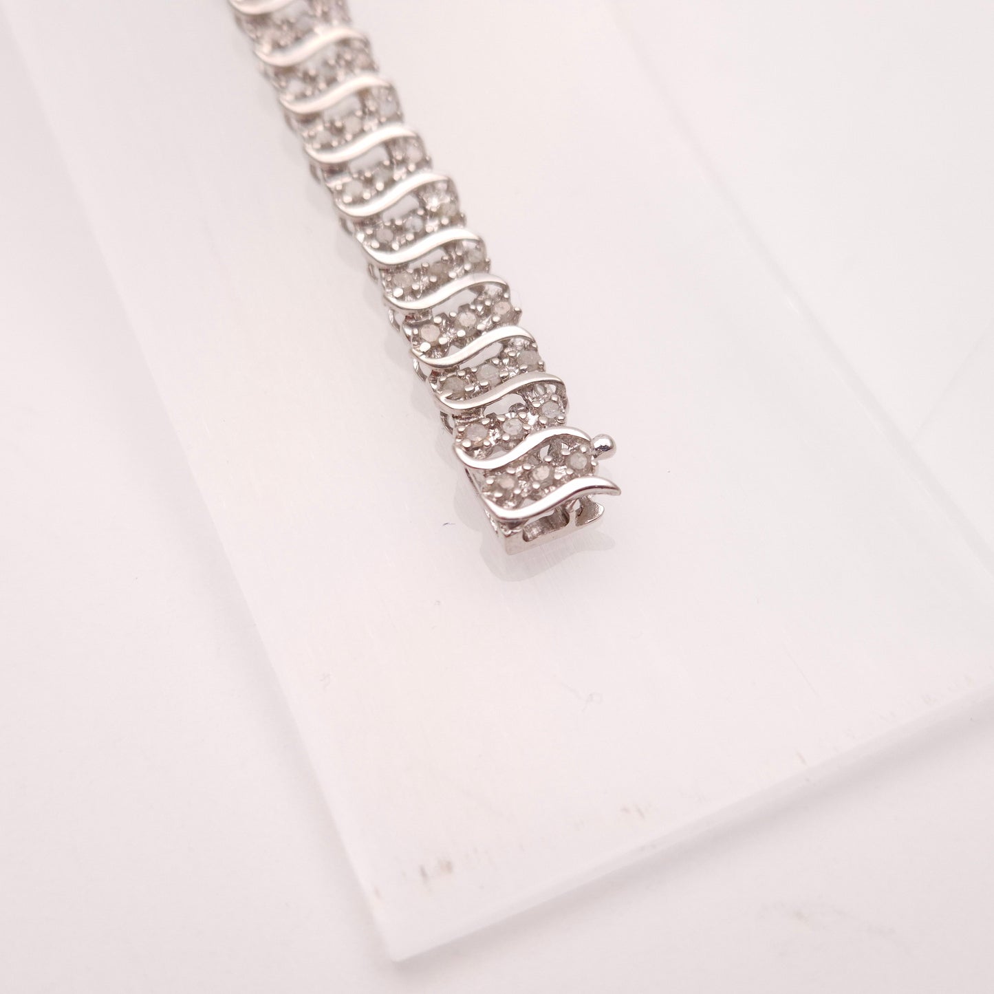 9ct White Gold Substantial 2.0TCW Multi Diamond Tennis Bracelet