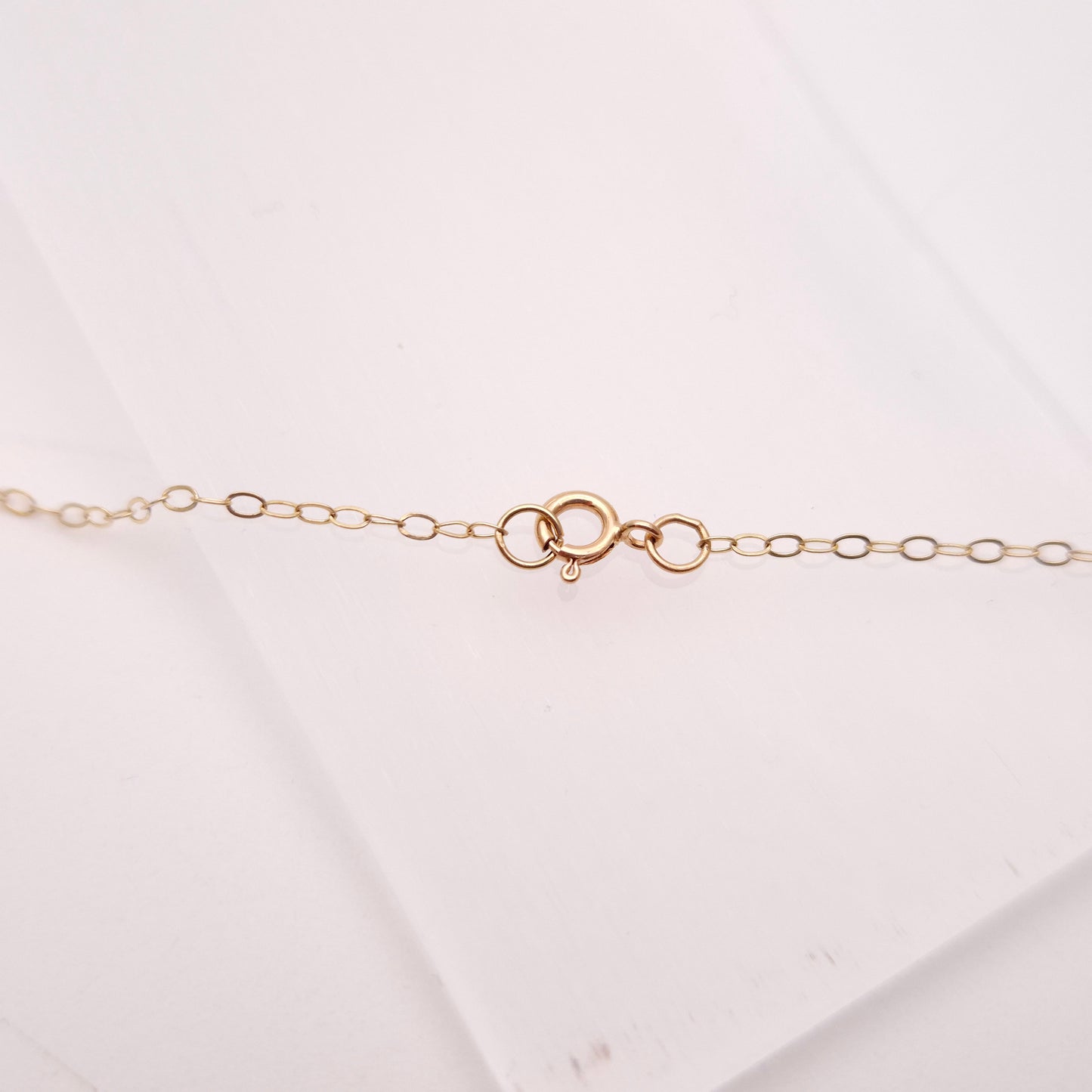 9ct Yellow Gold Vintage / Antique Carved Jet Frog Pendant and Chain Necklace