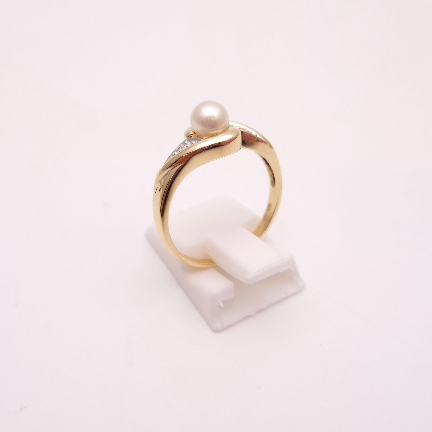 9ct Yellow gold White Pearl and Diamond Set Shoulders Swirl Ring