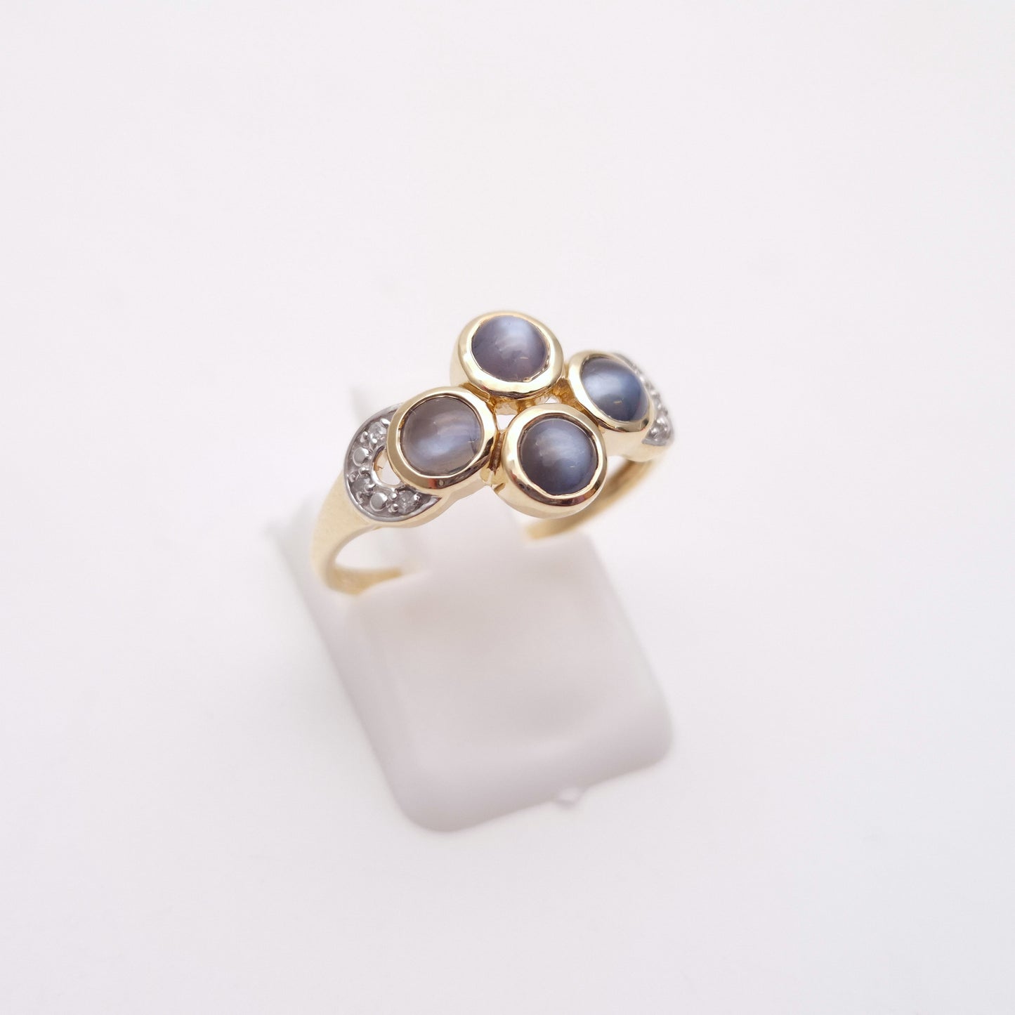 9ct Yellow Gold Smoky Blue Cabochon Cats-eye Chrysoberyl and Diamond Ring