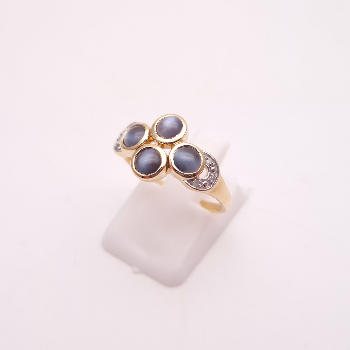 9ct Yellow Gold Smoky Blue Cabochon Cats-eye Chrysoberyl and Diamond Ring