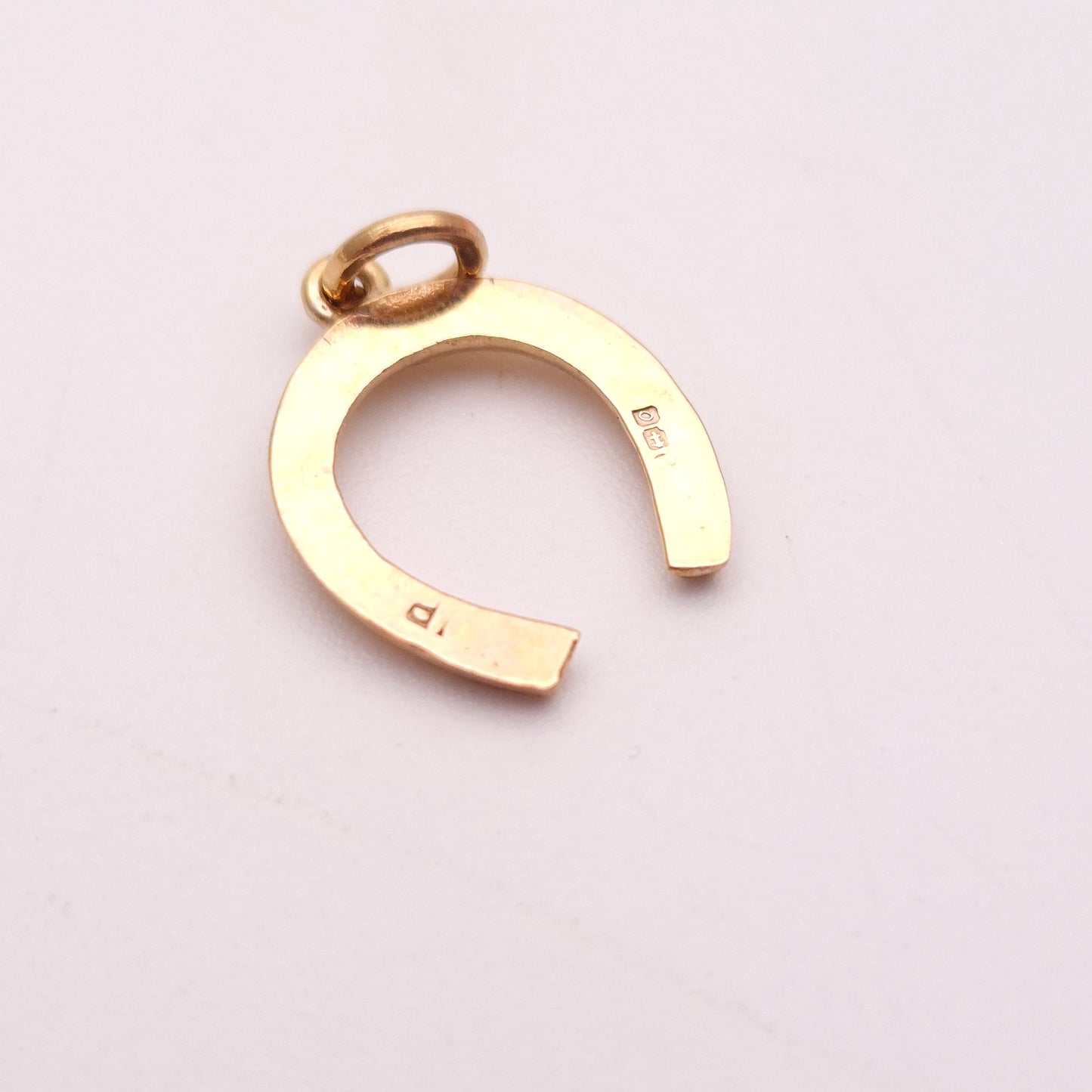 9ct Yellow Gold Small Hollow Horseshoe Charm / Pendant