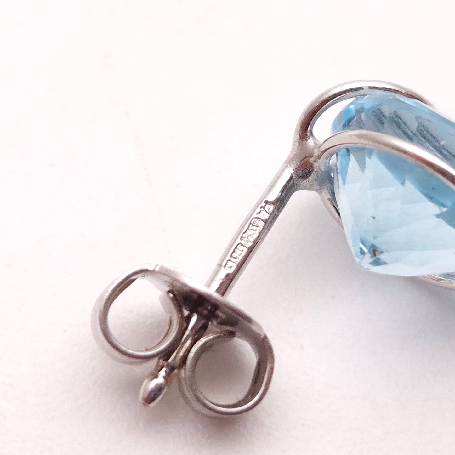 9ct White Gold Blue Topaz Swirly Wire-Work Stud Earrings